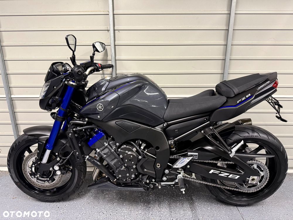 Yamaha FZ8 - 14