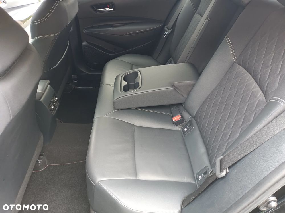 Toyota Corolla 1.6 Executive MS - 19