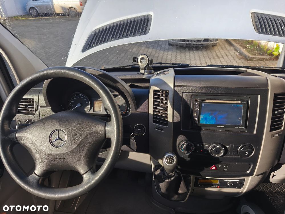 Mercedes-Benz Sprinter 519 - 13