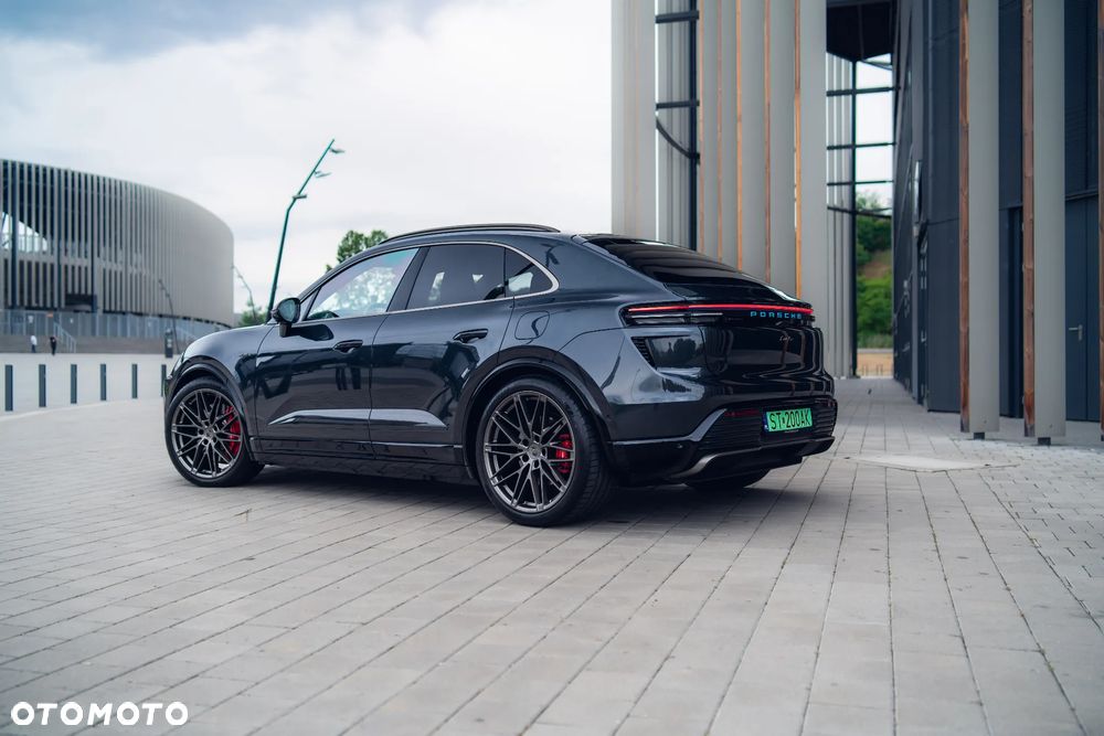 Porsche Macan - 4