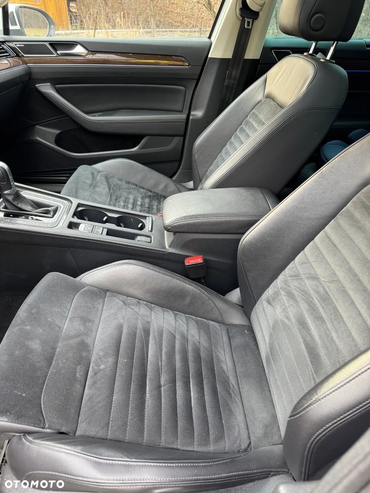 Volkswagen Passat 2.0 TSI 4Mot Highline DSG - 9