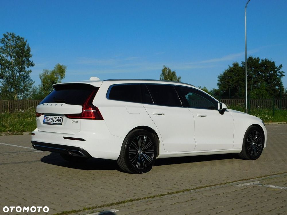 Volvo V60 D4 Inscription - 4