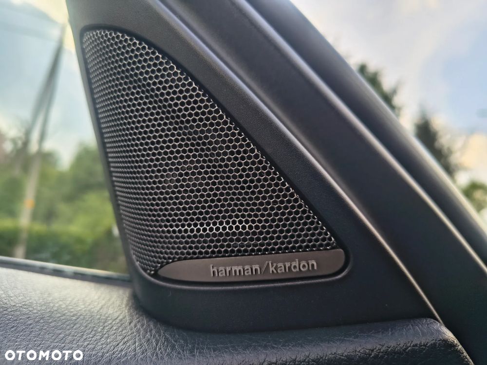 BMW Seria 3 320d DPF Edition Sport - 31