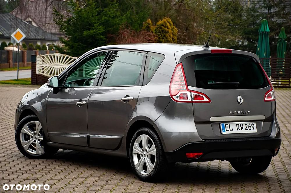 Renault Scenic 2.0 16V Privilege CVT - 21