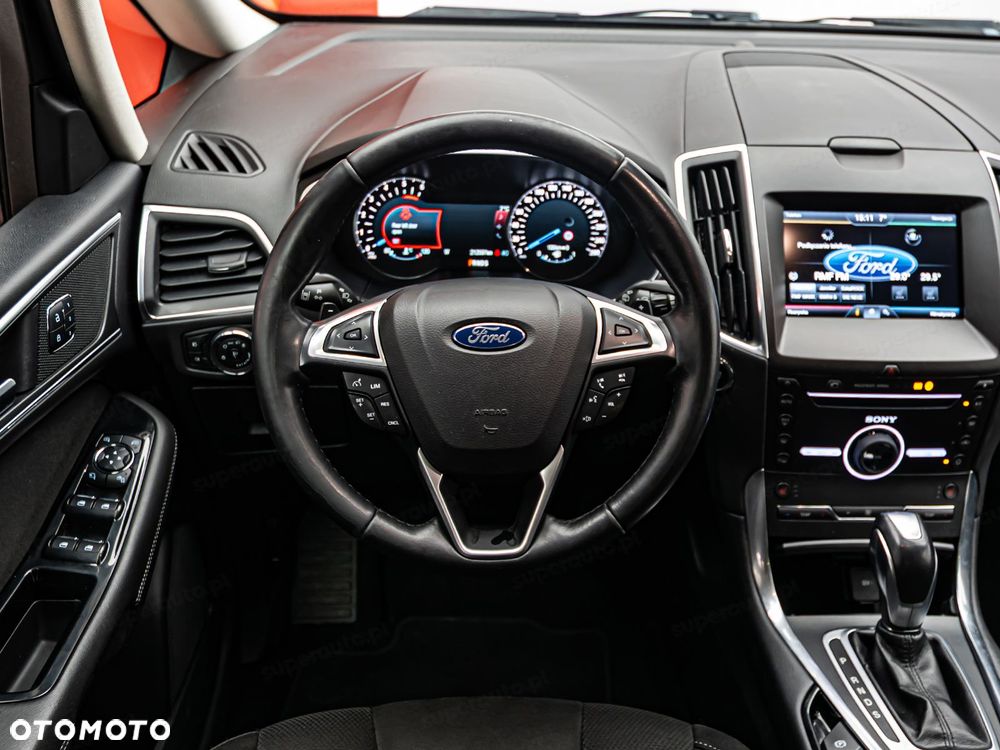 Ford S-Max - 11