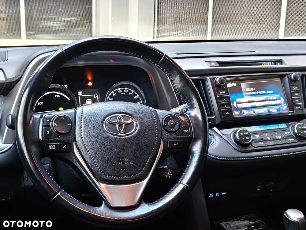 Toyota RAV4 Hybrid Premium 4x2 - 11
