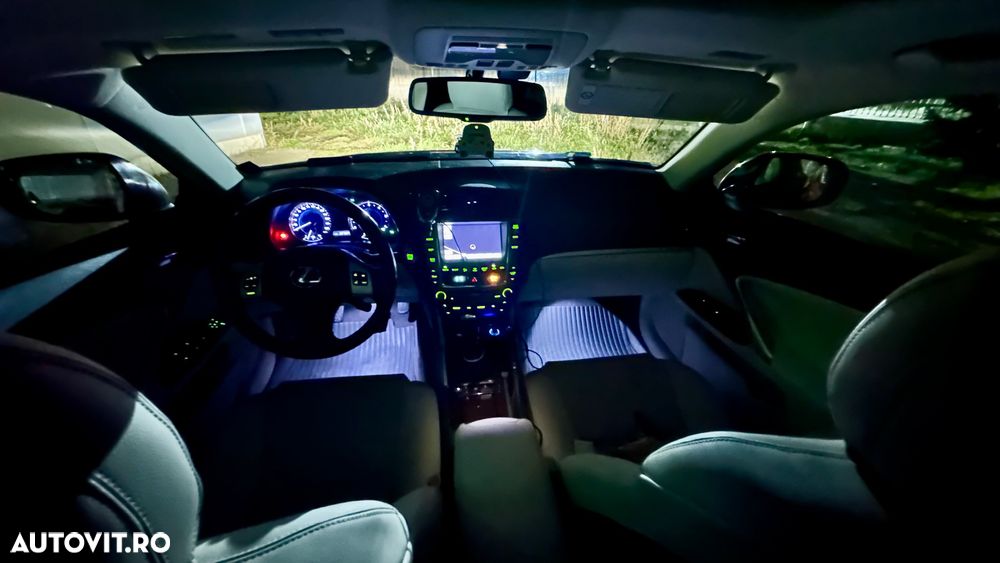 Lexus Seria IS 220d Luxury - 17