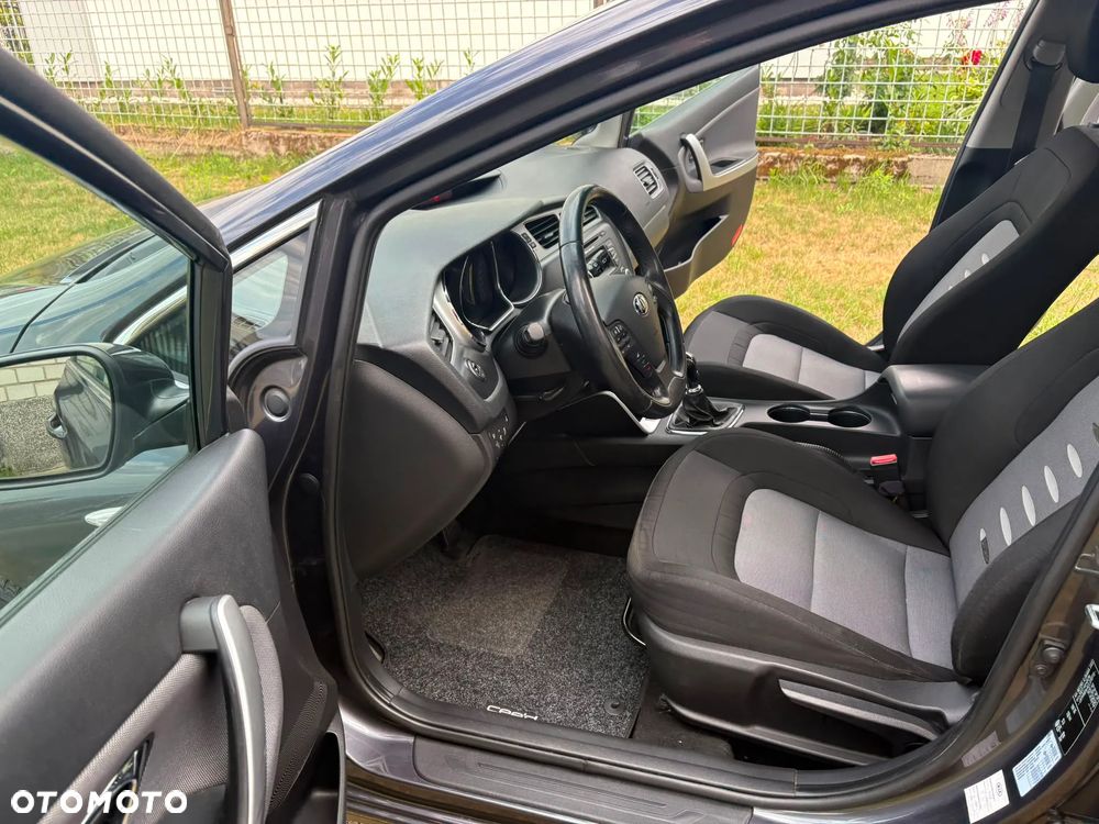 Kia Ceed 1.6 CRDi 128 Vision - 12