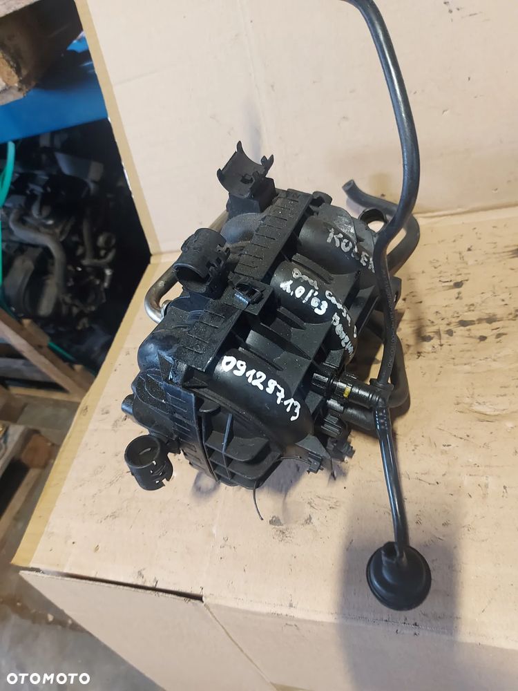 Kolektor ssący Opel Corsa C 1.0b '03r 09129713 - 1