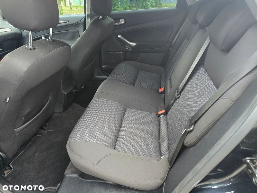Ford Mondeo 2.0 Ghia - 20