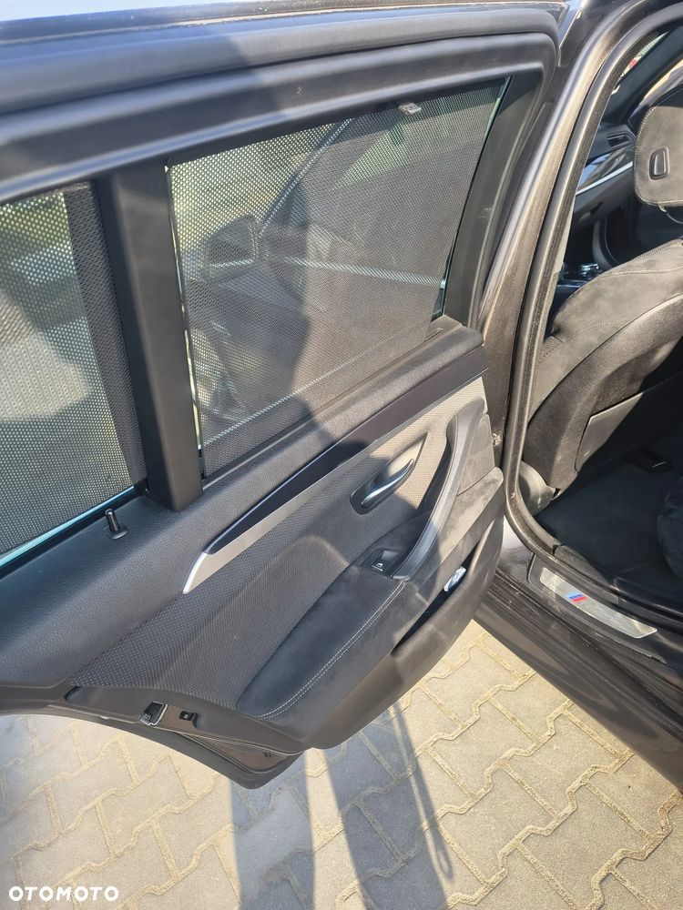 BMW Seria 5 520d M Sport - 26