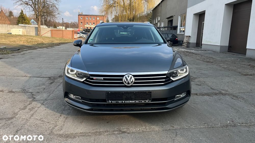 Volkswagen Passat 2.0 TDI SCR 4Motion DDG Highline - 8