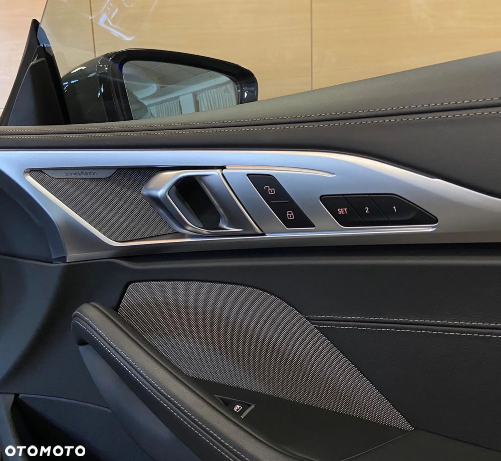 BMW Seria 8 M850i xDrive - 14