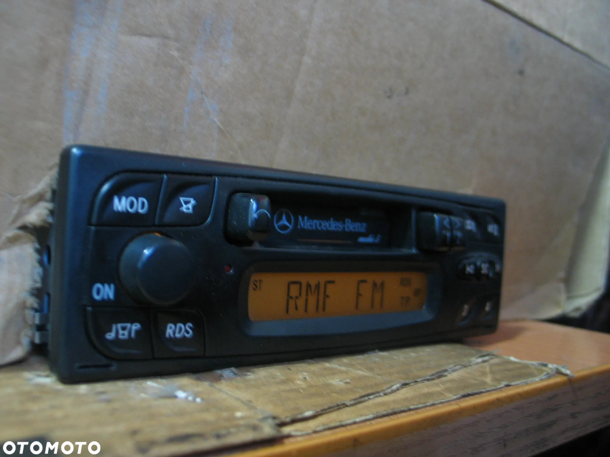 radio radioodtwarzacz Mercedes audio 5 A1688200179 - 2