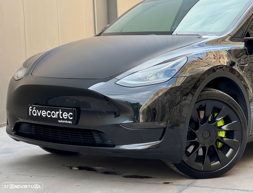 Tesla Model Y 2023 photo 3