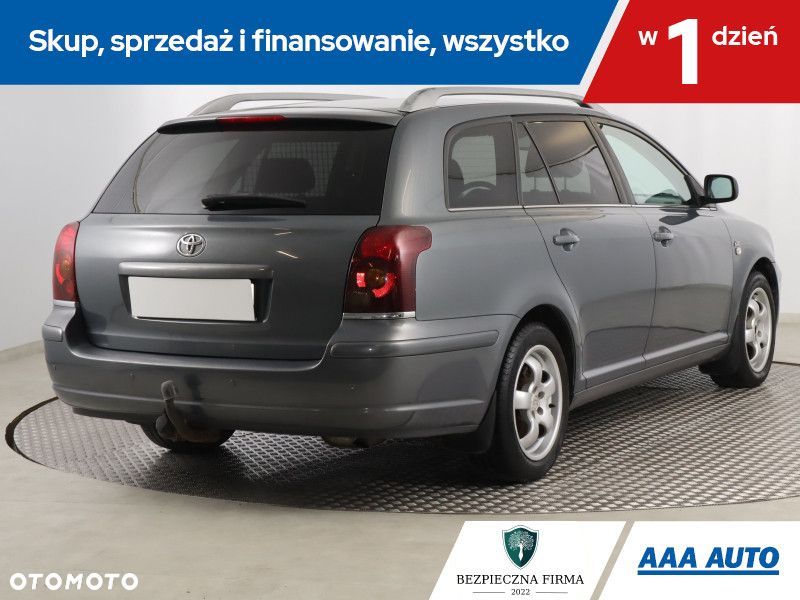 Toyota Avensis - 6