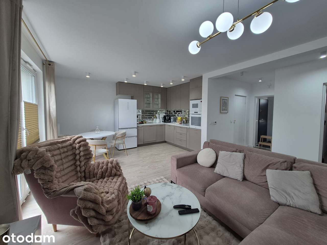 Komfortowy 4 pokojowy apartament gotowy do zamieszkania z AGD i RTV