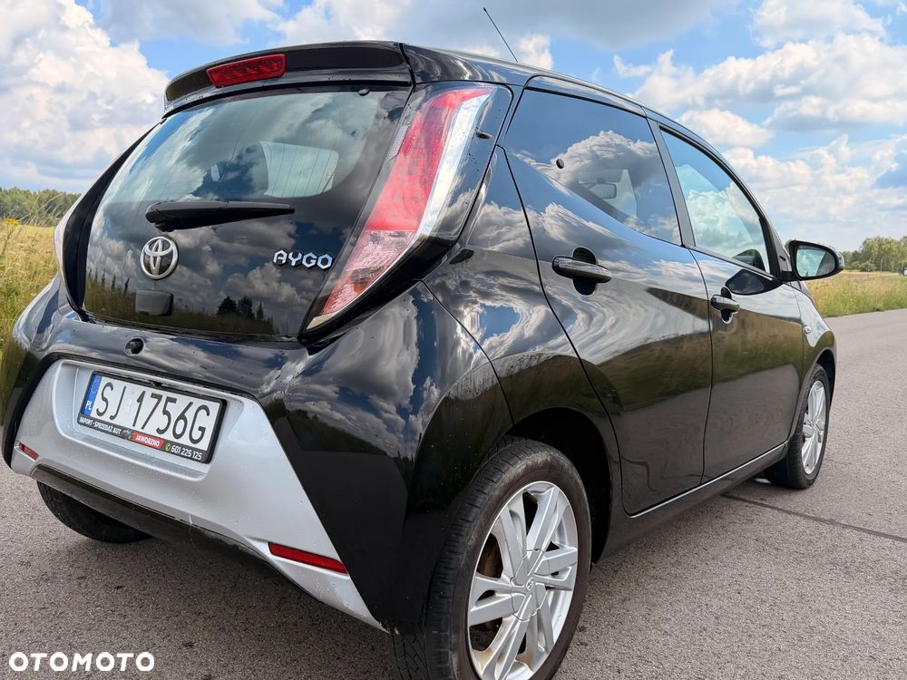 Toyota Aygo x-clusiv - 19