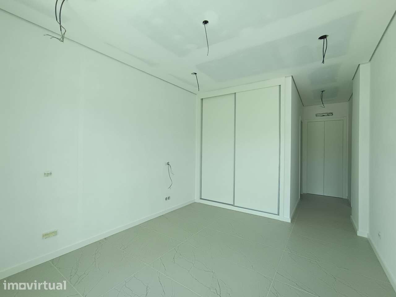 Apartamento T2 com Varanda em Quarteira |  2 km do Mar - Grande imagem: 5/17