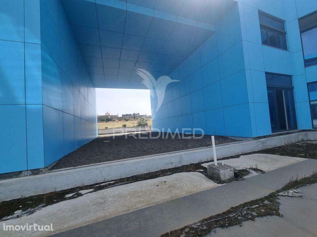 Terreno com Prédio Elvas - Grande imagem: 2/34