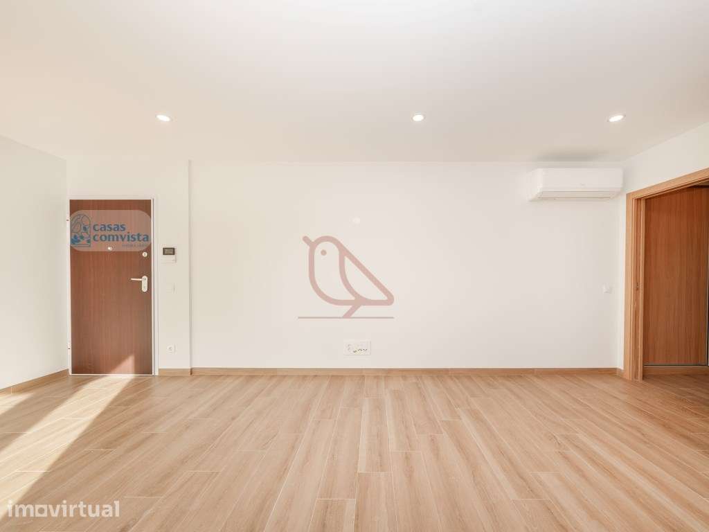 Apartamento T1 Moderno com Varanda e Estacionamento - Estrada da Ba... - Grande imagem: 5/20