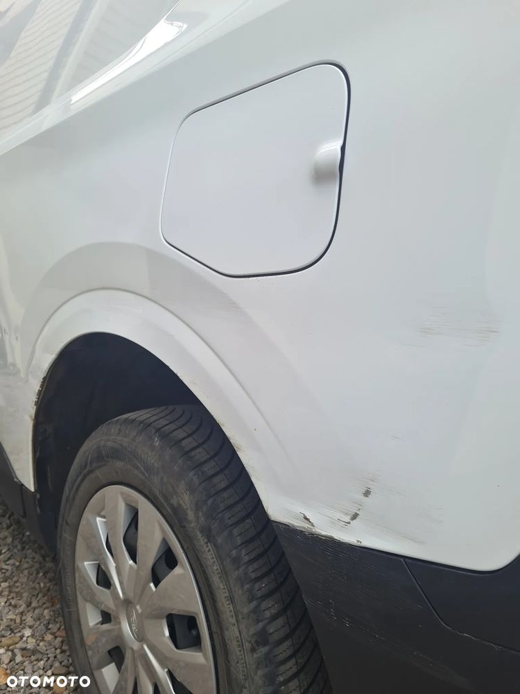 Ford Transit Courier - 24