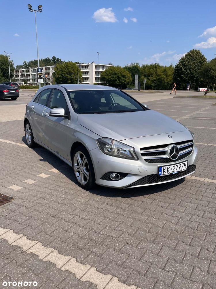 Mercedes-Benz Klasa A 180 7G-DCT Urban - 2