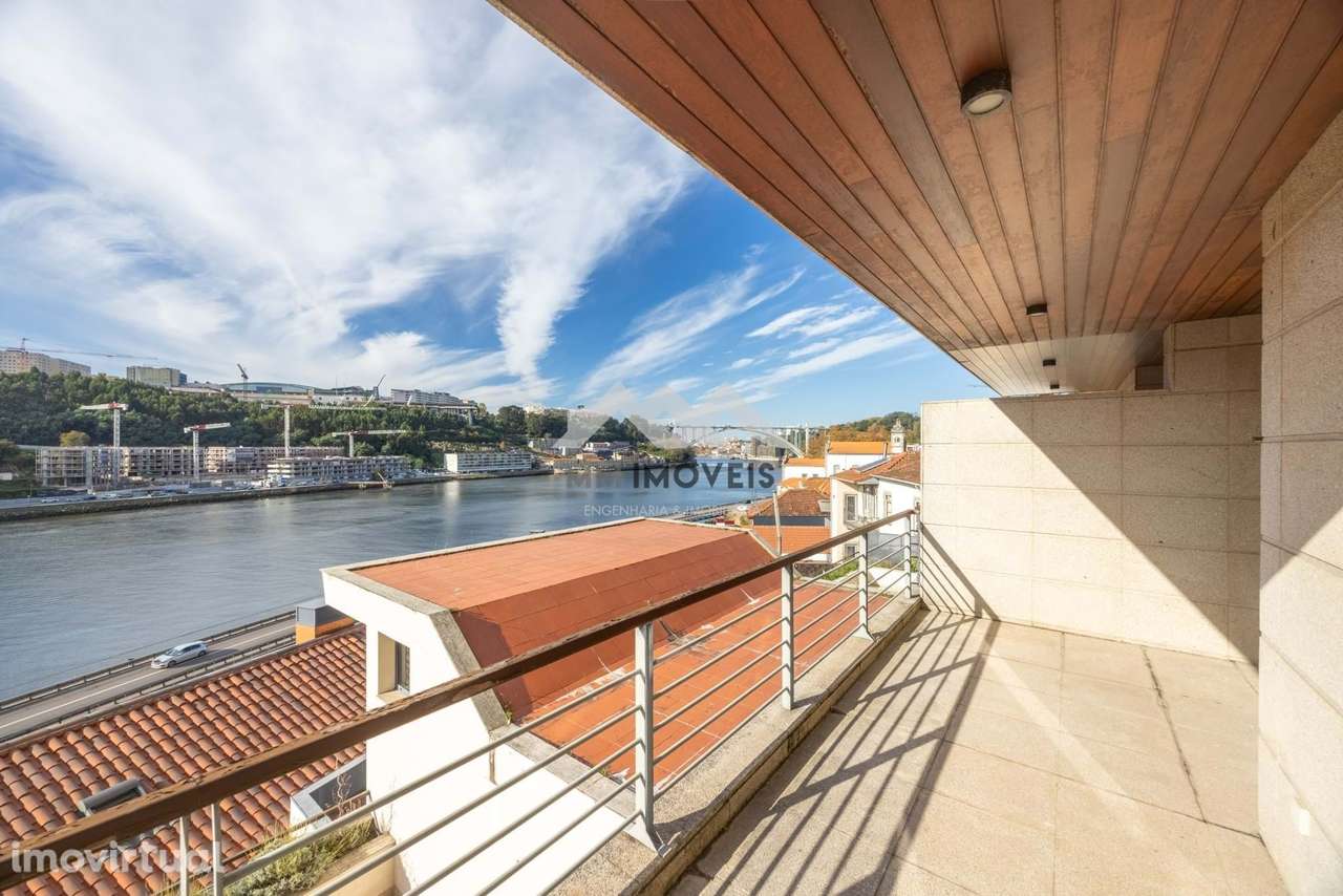 Apartamento T3 | Luxo | Vista Rio | Lordelo Ouro | Terraço | 3 Lugares - Grande imagem: 2/27