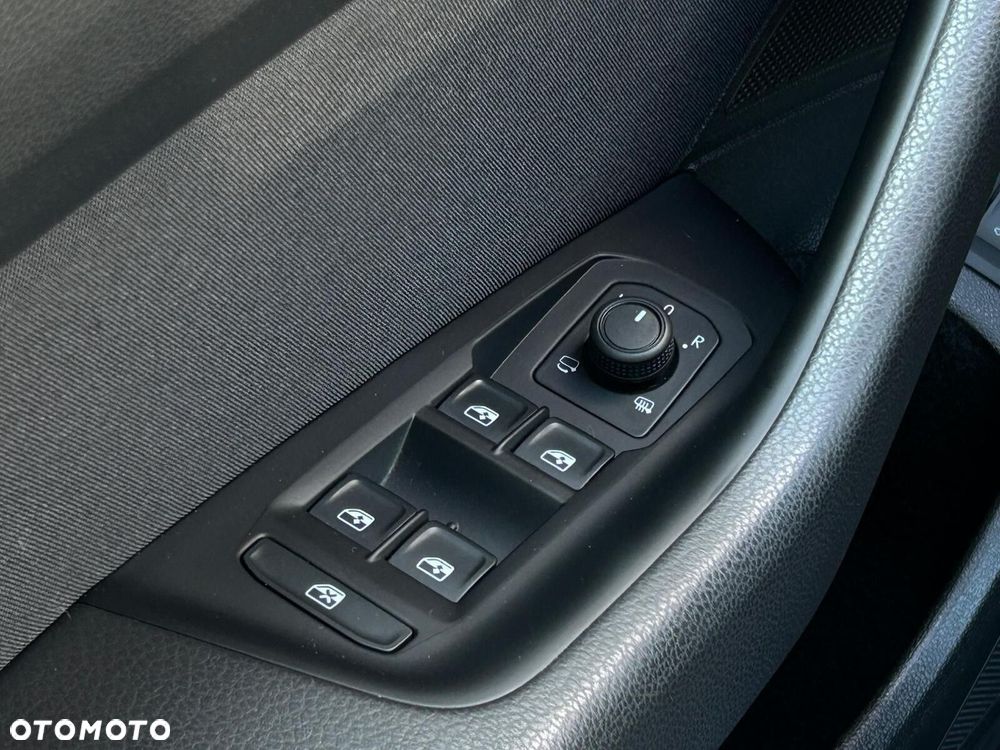 Volkswagen Passat Variant 1.5 TSI EVO Business DSG - 20