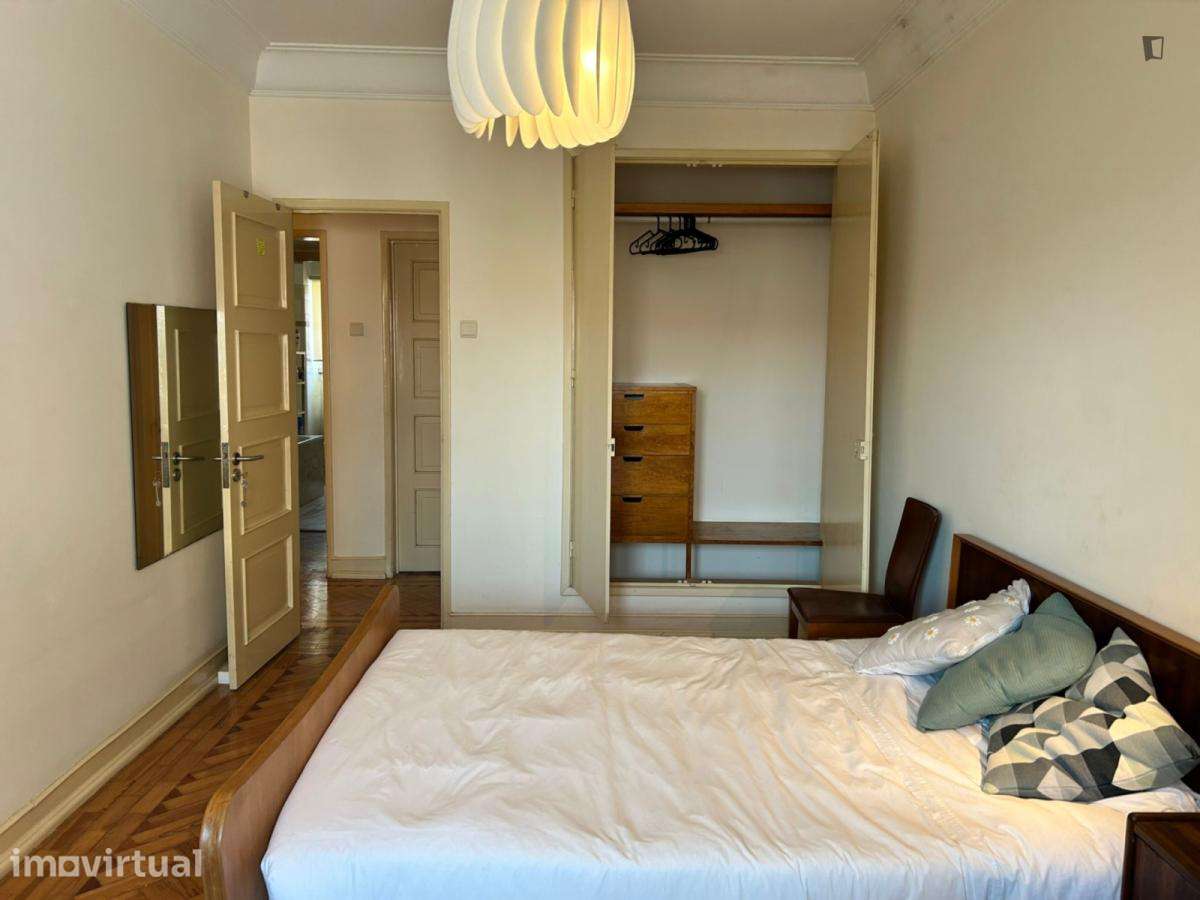 Quarto - localizado em Entrecampos Lisbon - Grande imagem: 3/10