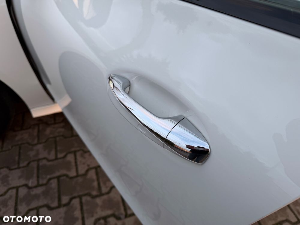 Mercedes-Benz CLA 200 7G-DCT AMG Line - 23