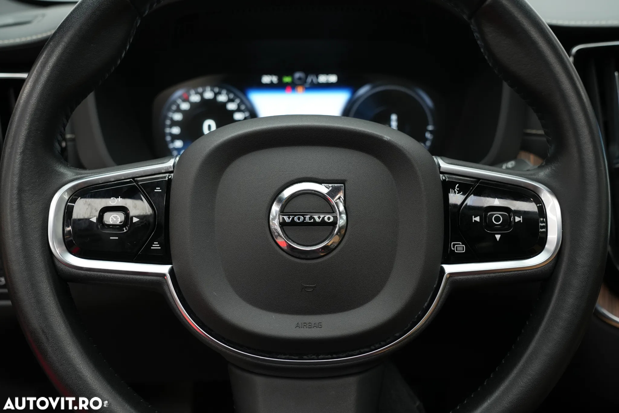 Volvo XC 60 T8 Twin Engine AWD Geartronic Inscription - 18