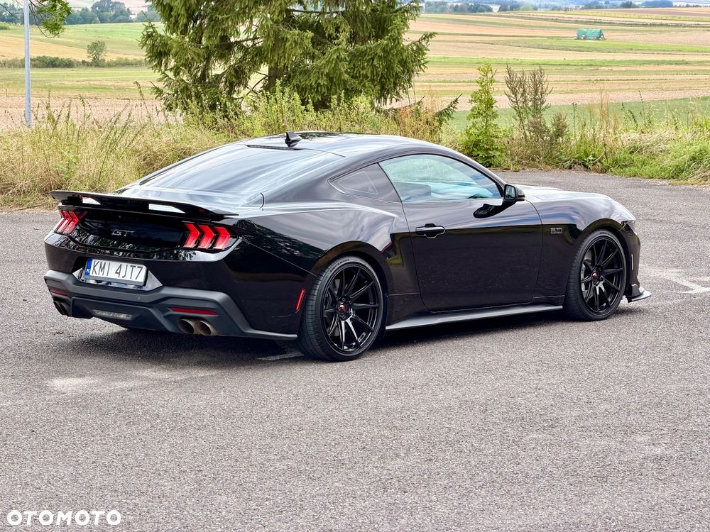 Ford Mustang - 5