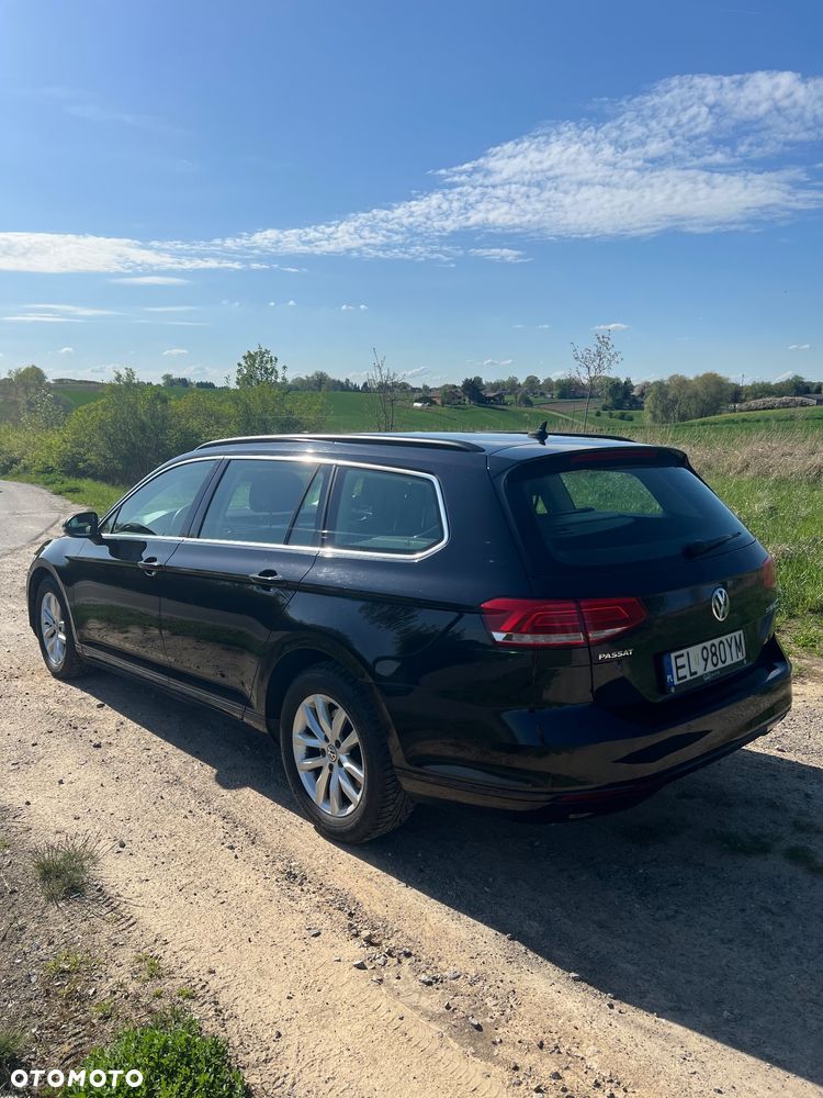 Volkswagen Passat - 16