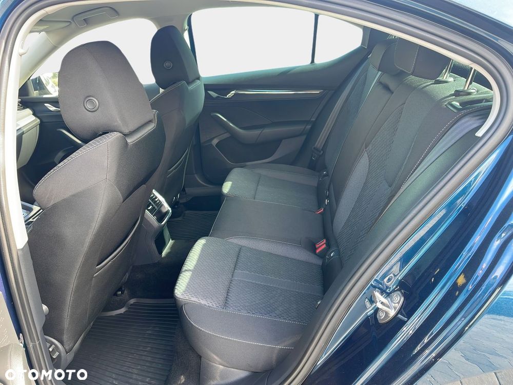 Skoda Octavia 2.0 TDI Style DSG - 7