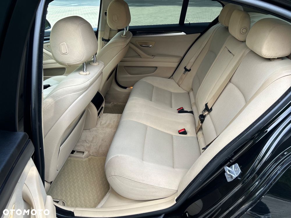 BMW Seria 5 518d Business Edition - 14