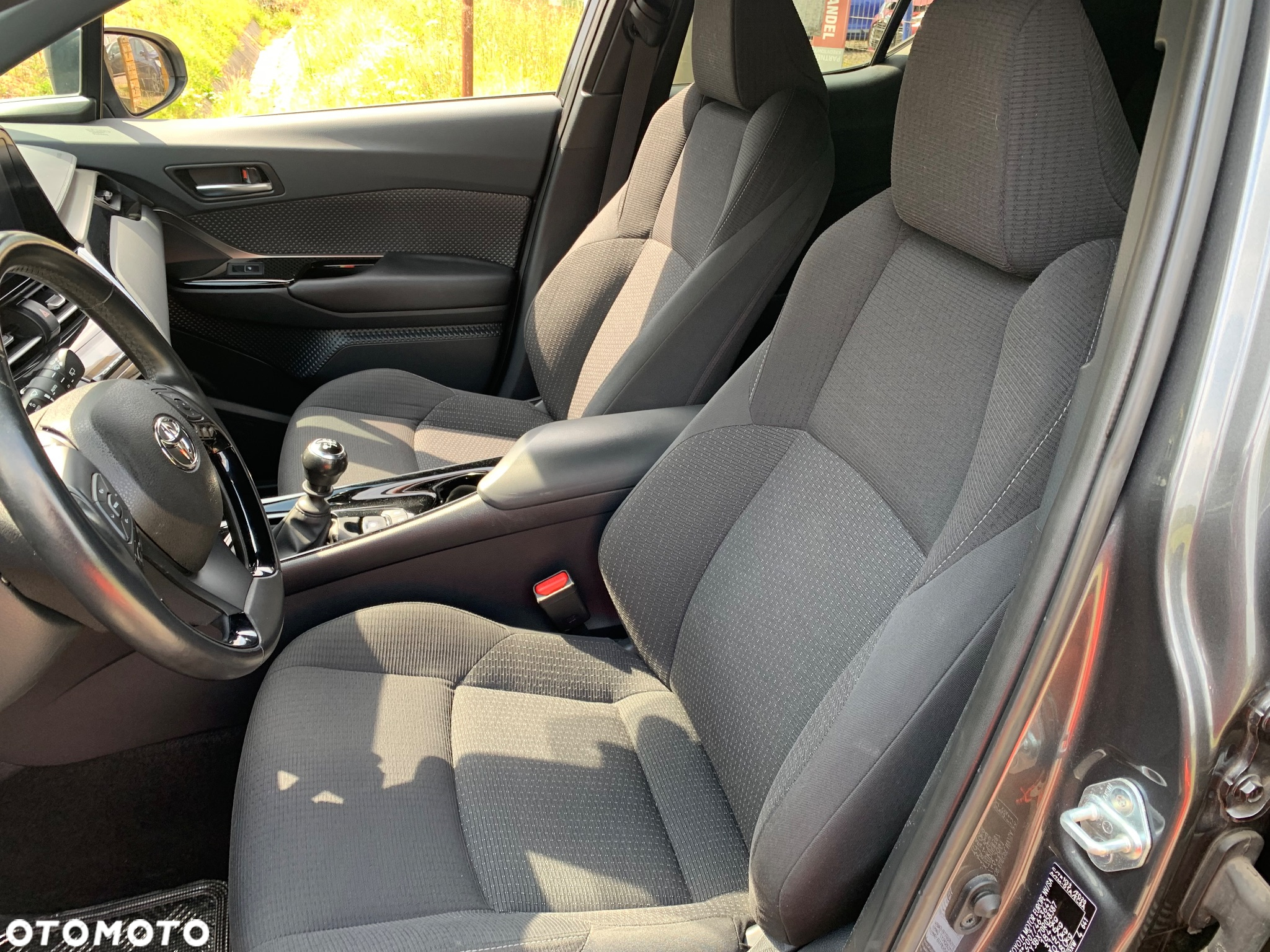 Toyota C-HR 1.2 T Premium - 11
