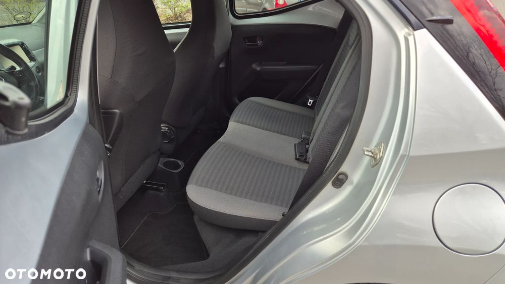 Toyota Aygo x-play - 15