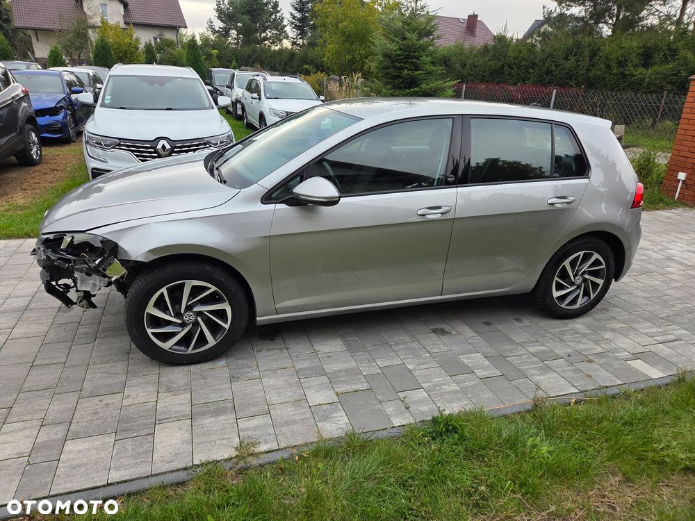 Volkswagen Golf - 5