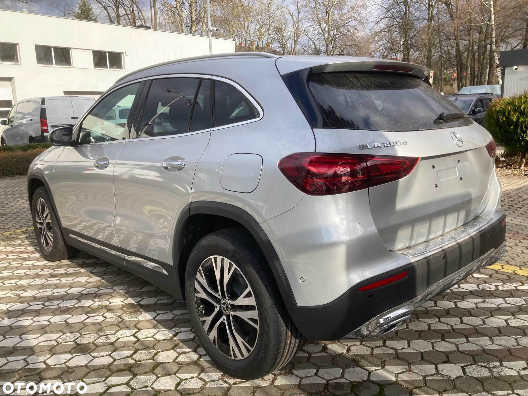 Mercedes-Benz GLA 200 d - 9