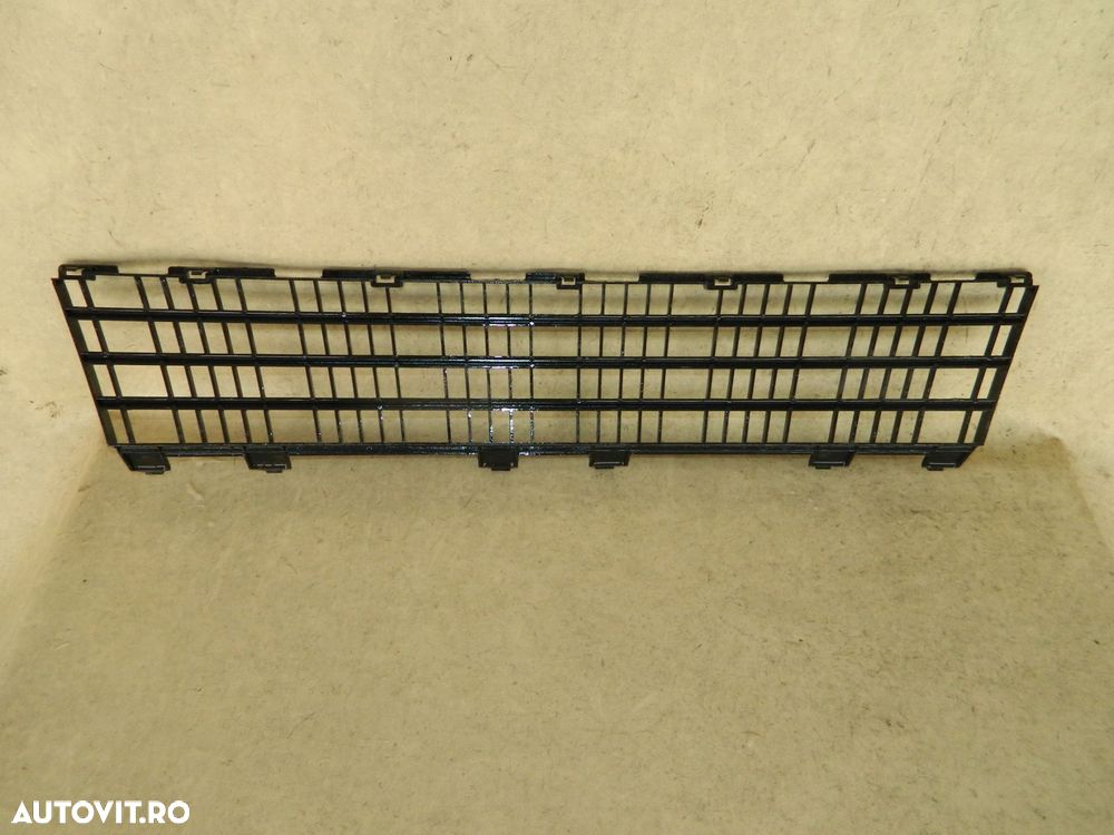 Grila centrala dintre proiectoare, Renault Clio 3 GT  /RS, 2008, 2009, 2010, 2011, 2012,, 2006236 - 6