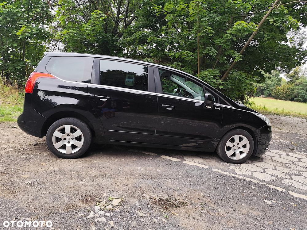 Peugeot 5008 HDI FAP 150 Family Plus - 9