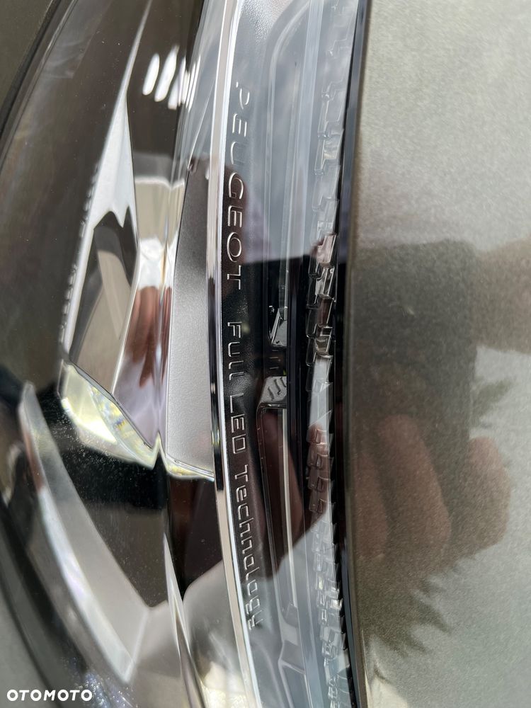 Peugeot 5008 1.6 PureTech Allure S&S EAT8 - 20