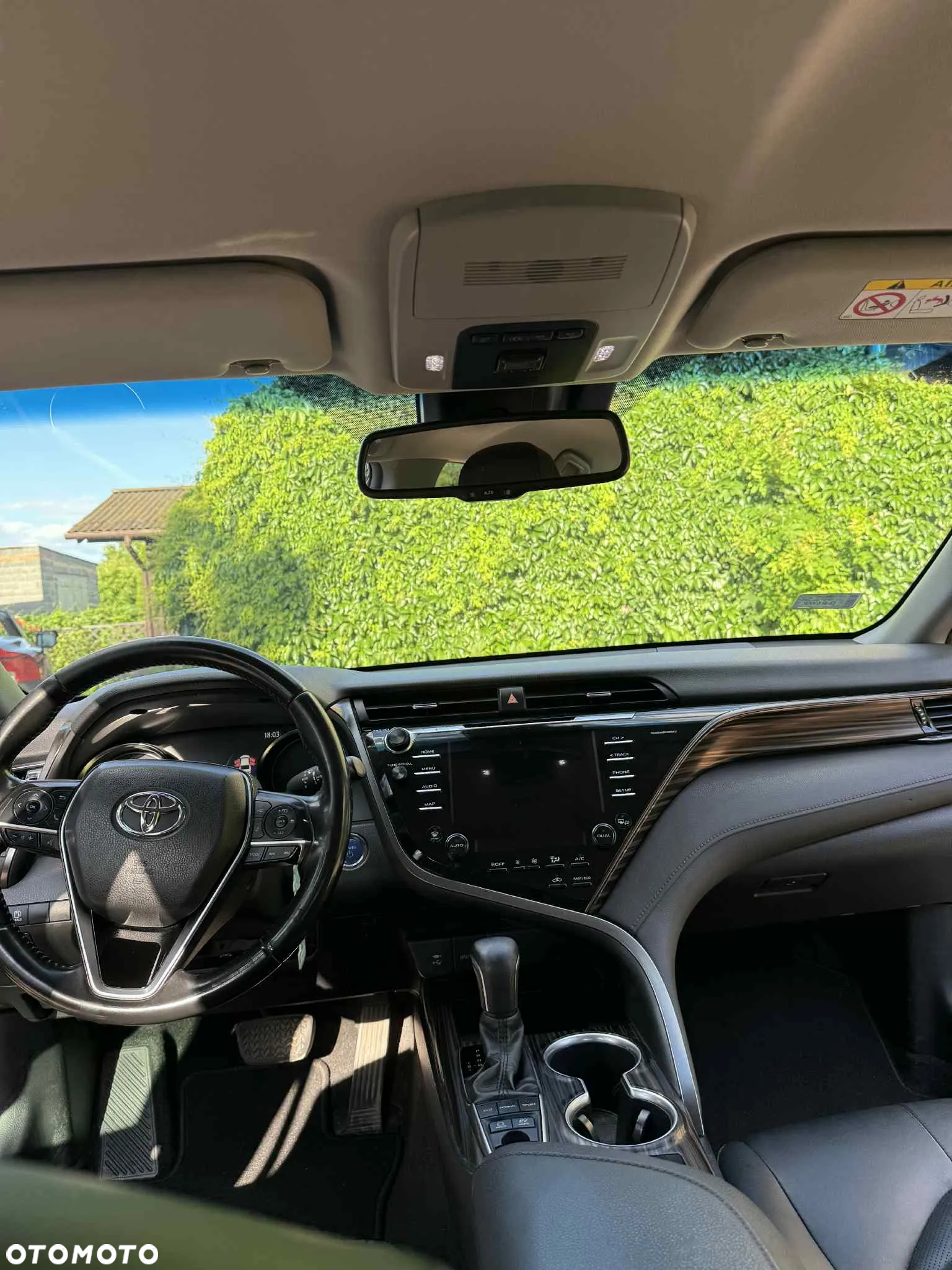 Toyota Camry 2.5 Hybrid Executive CVT - 3