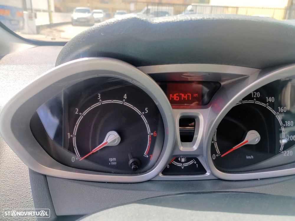 Ford Fiesta 1.25 Titanium - 10
