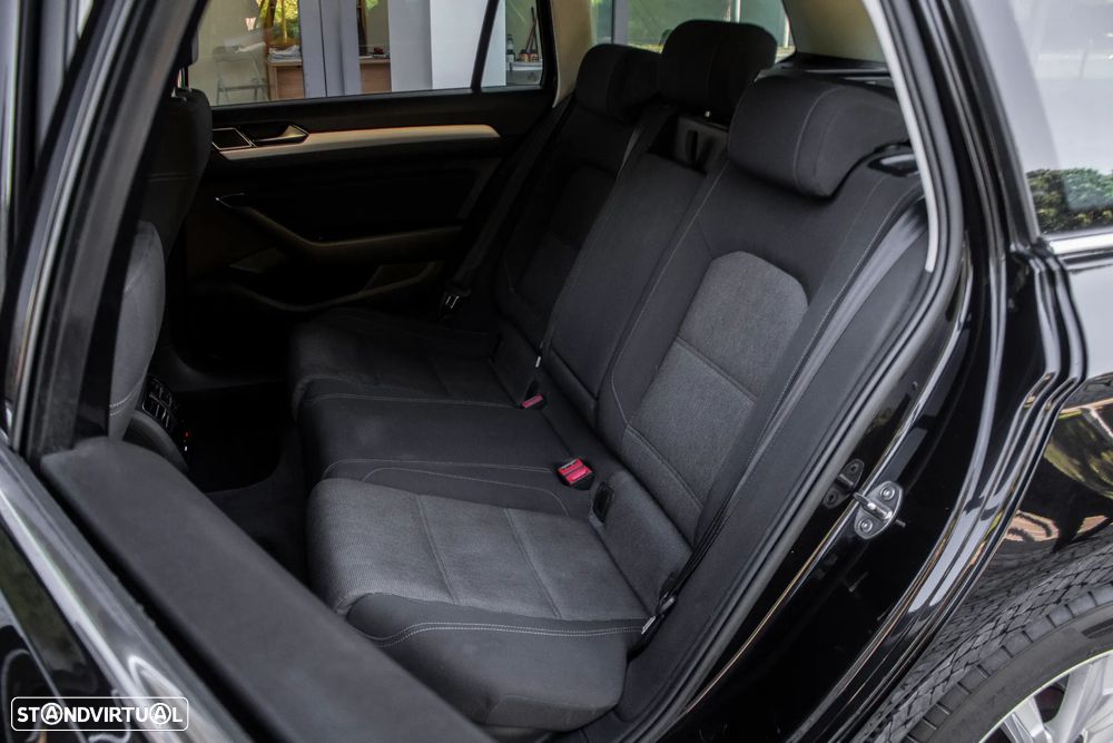 VW Passat Variant 1.6 TDI (BlueMotion ) DSG Comfortline - 30