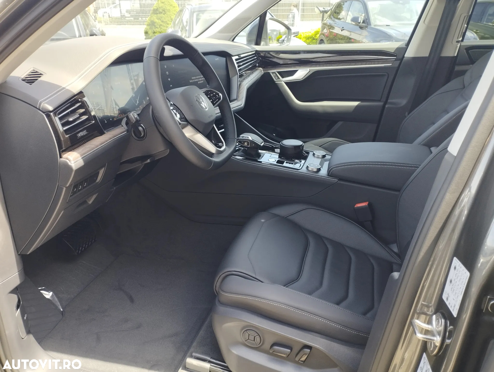 Volkswagen Touareg V6 TDI 4MOTION Elegance - 13