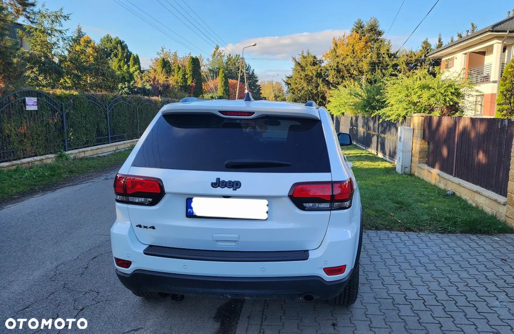 Jeep Grand Cherokee - 8