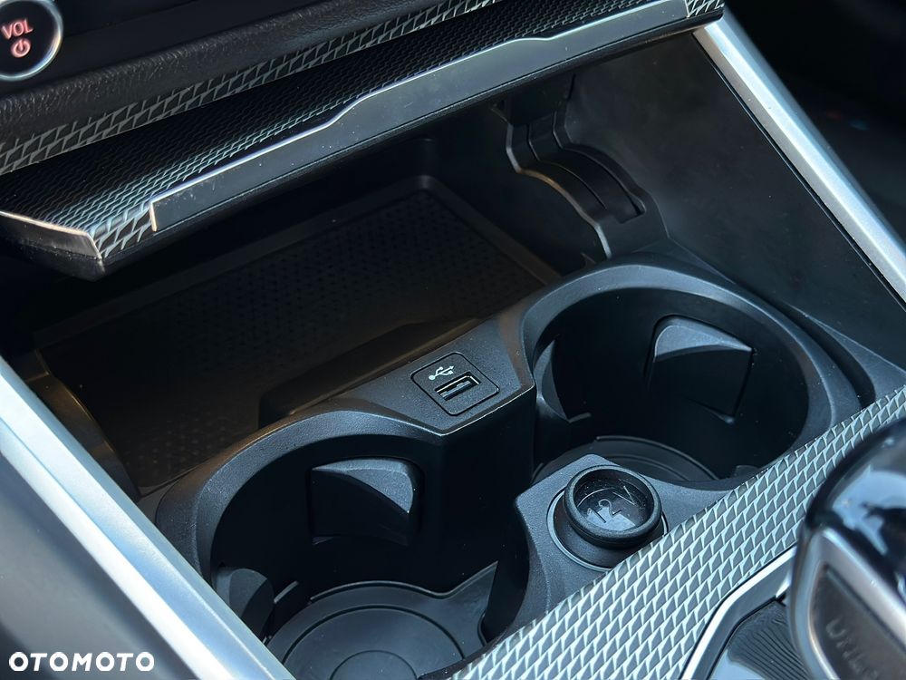 BMW Seria 3 318d M Sport - 23