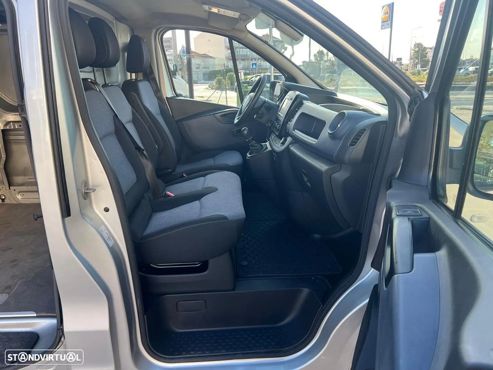 Opel Vivaro - 16